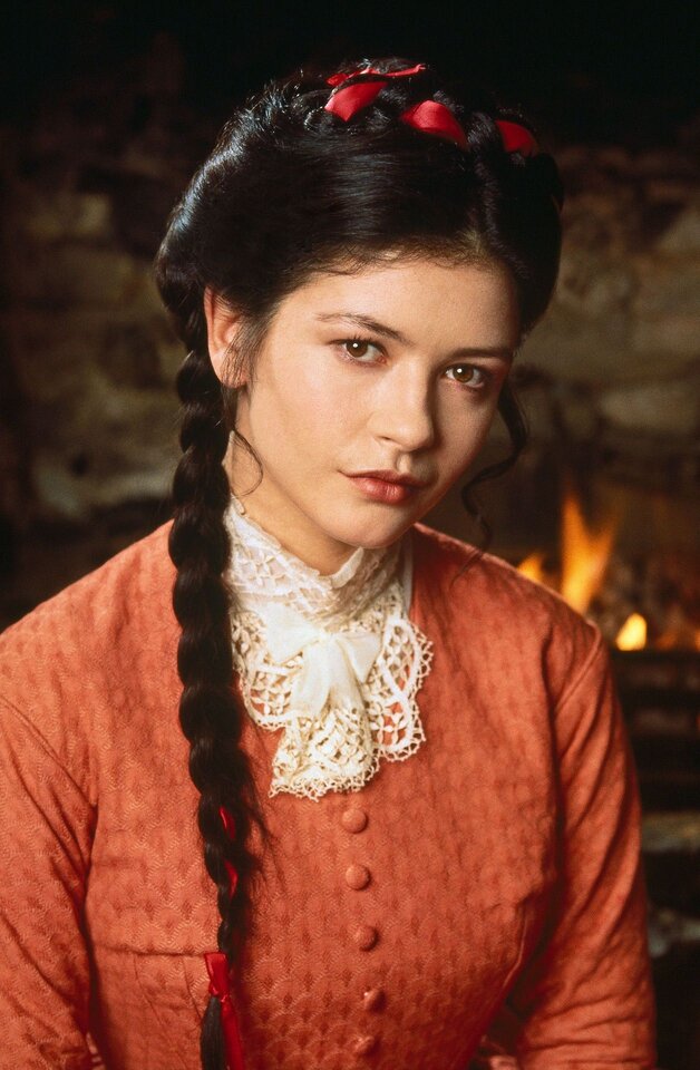 Young Catherin Zeta Jones